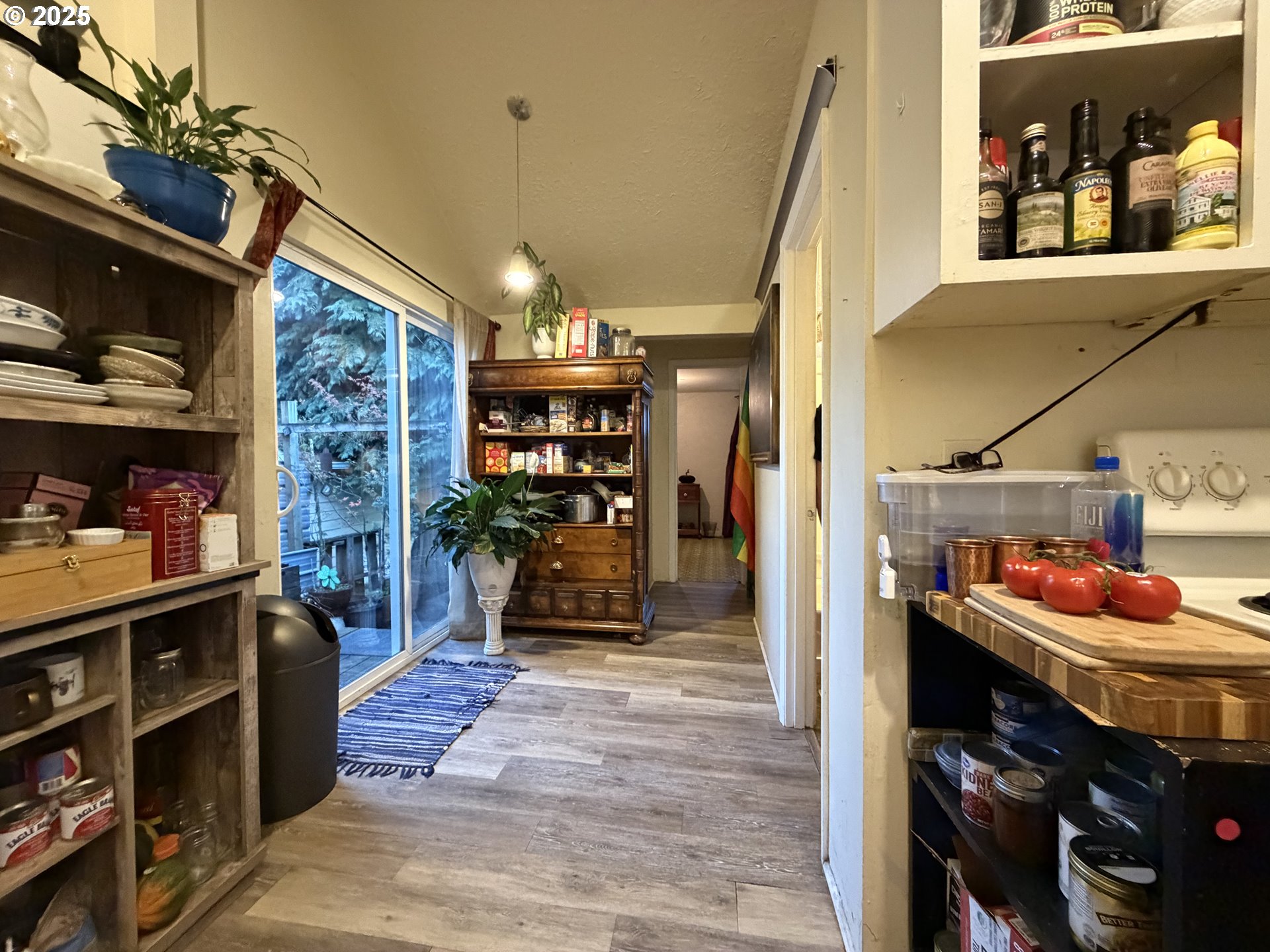 1018 7th Street Northwest Salem, OR 97304 - Photo 8 of 21