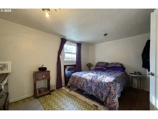 $325,000 | 1018 7th Street Northwest, Salem, OR 97304