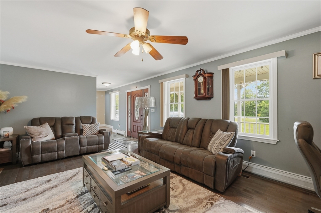 1527 Main Street Acushnet, MA 02743 - Photo 9 of 32