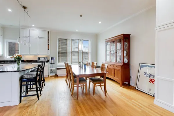 $875,000 | 4010 North Clark Street, Unit C, Chicago, IL 60613