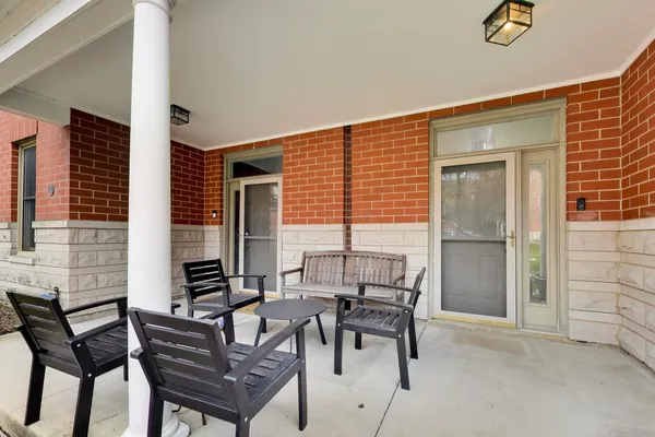 $875,000 | 4010 North Clark Street, Unit C, Chicago, IL 60613