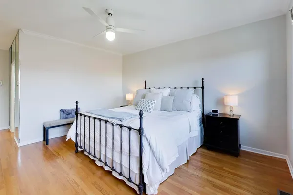 $875,000 | 4010 North Clark Street, Unit C, Chicago, IL 60613