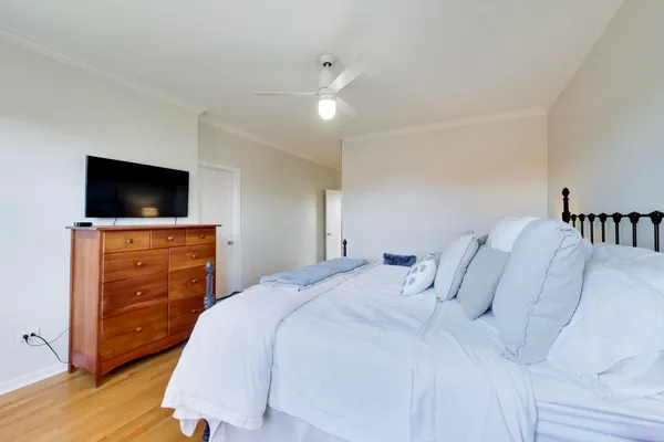 $875,000 | 4010 North Clark Street, Unit C, Chicago, IL 60613