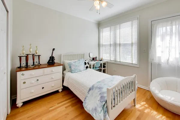 $875,000 | 4010 North Clark Street, Unit C, Chicago, IL 60613