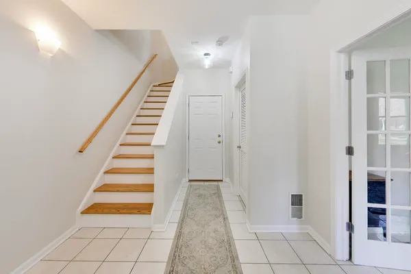 $875,000 | 4010 North Clark Street, Unit C, Chicago, IL 60613