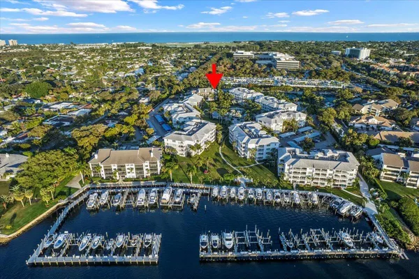 $550,000 | 143 Bay Colony Drive North, Unit PH, Juno Beach, FL 33408