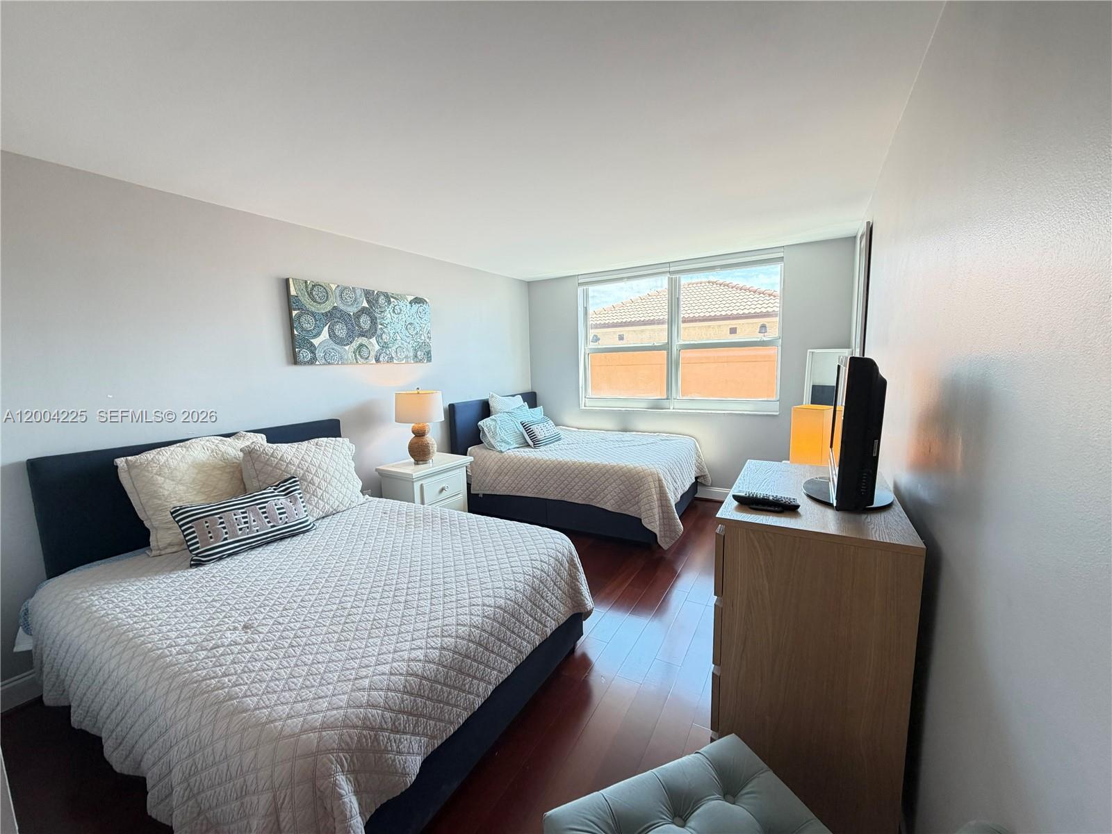 90 Alton Road, Unit 301 Miami Beach, FL 33139 - Photo 6 of 18 Photo 6