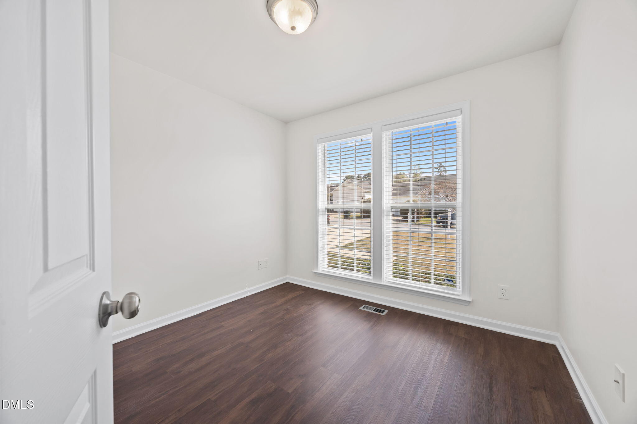 7121 Missionary Ridge Drive Raleigh, NC 27610 - Photo 14 of 39 26-web-or-mls-IMG_2152