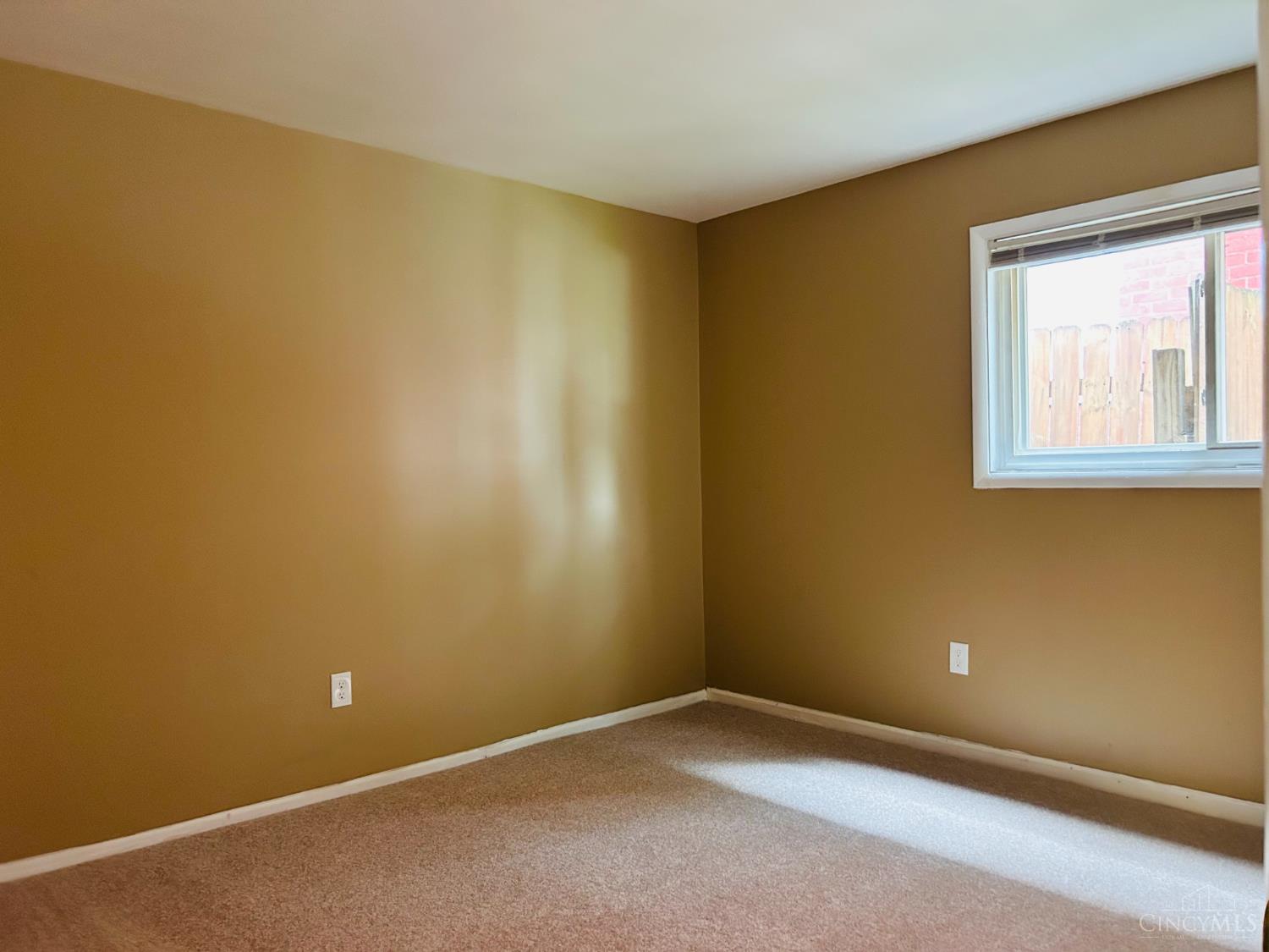 3744 Dina Avenue Cincinnati, OH 45211 - Photo 7 of 15
