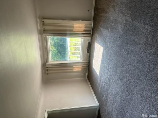 3085 South Center Road Burton, MI 48519 - Photo 3 of 5