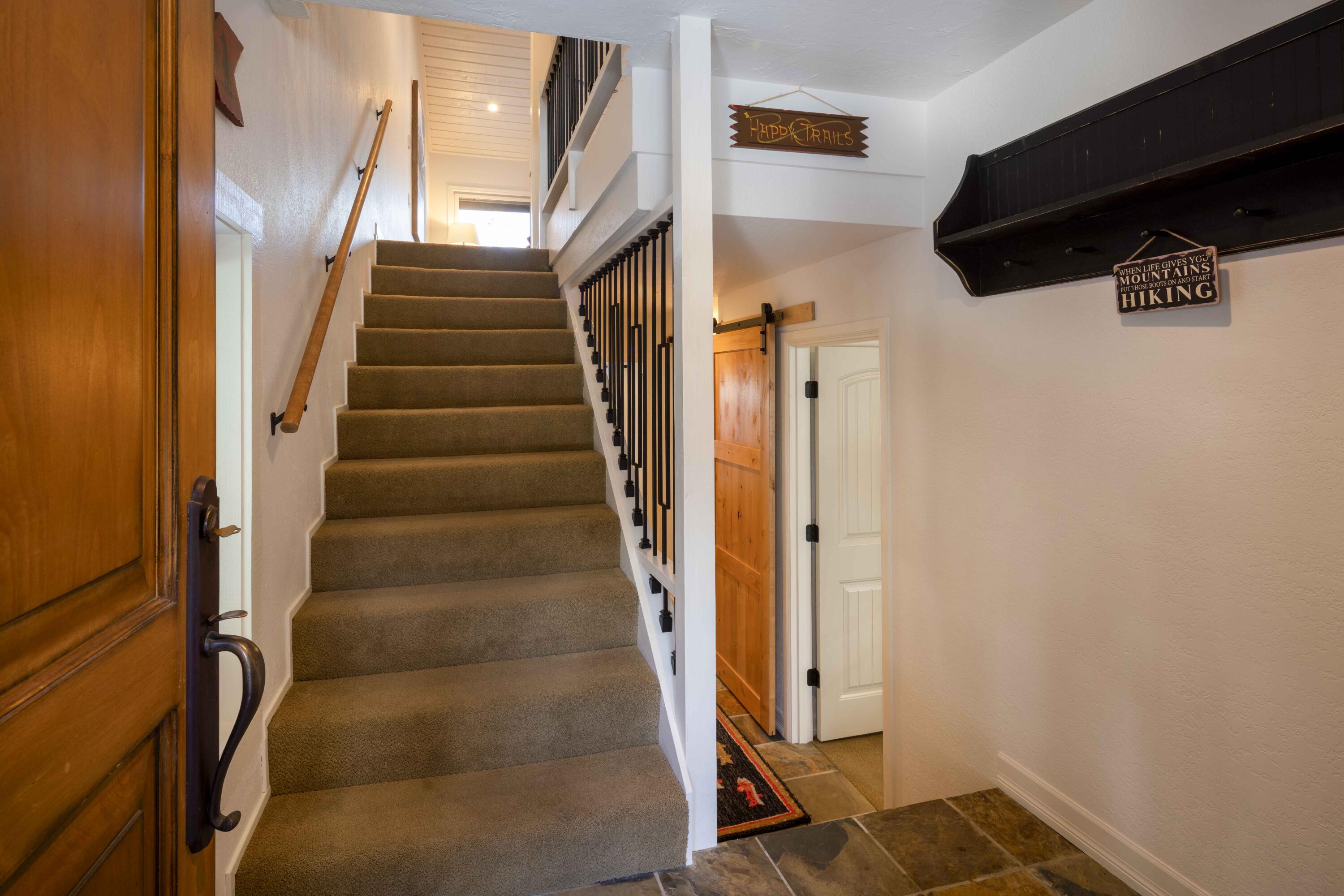 2639 Ridge Lane, Unit 39 Sun Valley, ID 83353 - Photo 23 of 35 Front Door Landing