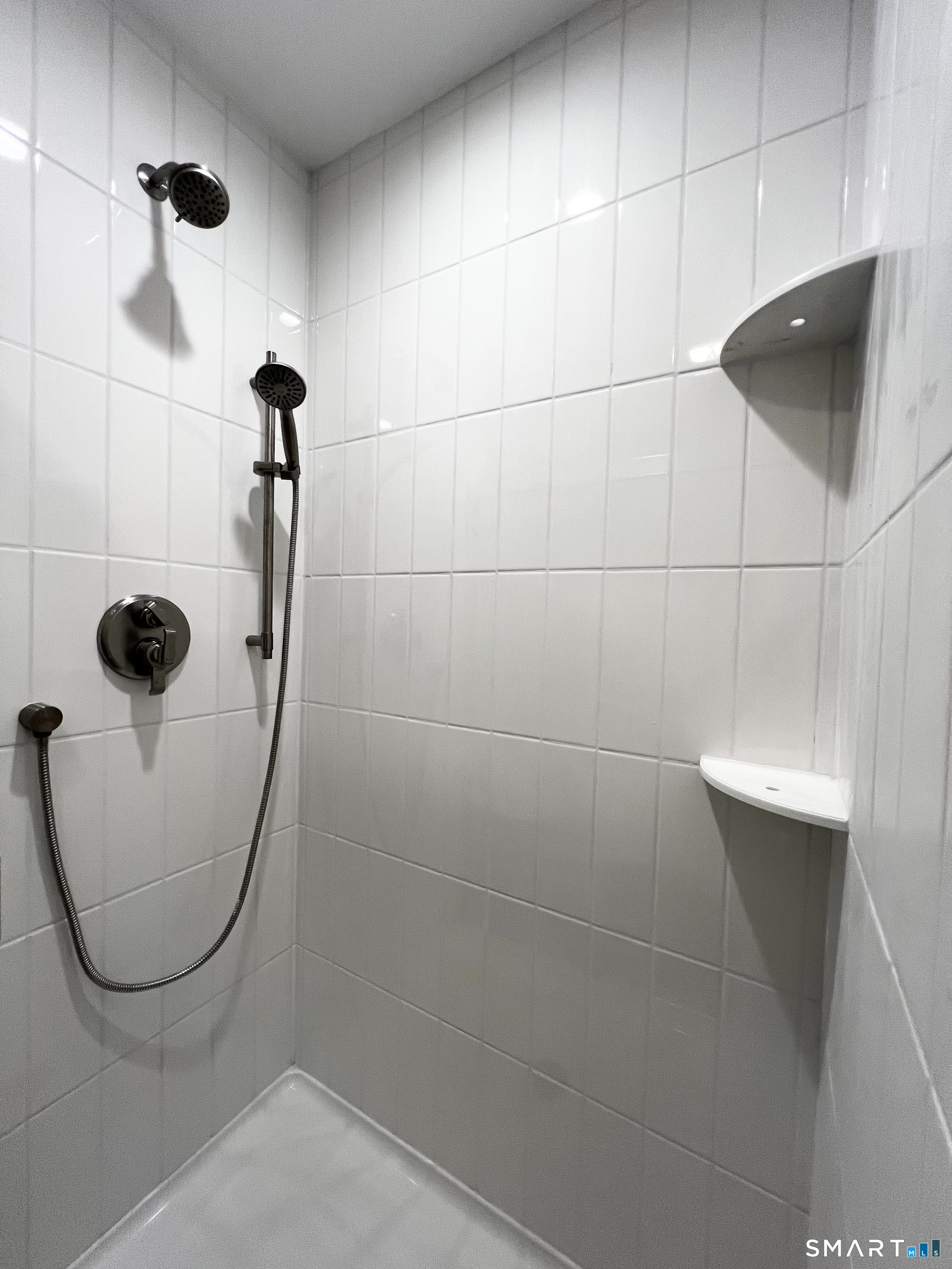 179 Butternut Street, Unit 6 Middletown, CT 06457 - Photo 19 of 34 a bathroom with a shower