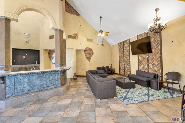 $91,900 | 2045 North 3rd Street, Unit 215, Baton Rouge, LA 70802