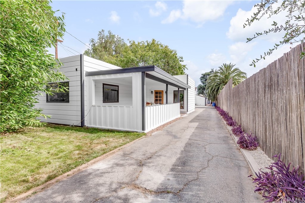 832 Mountain View Street Altadena, CA 91001 - Photo 3 of 39 a view of a house with backyard