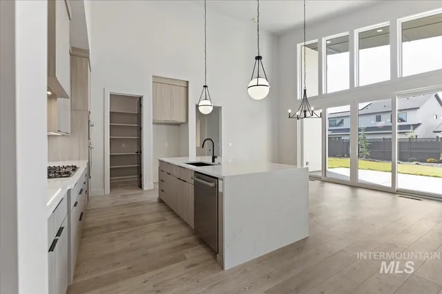 $949,900 | 7689 West Lookout Vw Street, Unit SIENNA, Meridian, ID 83646