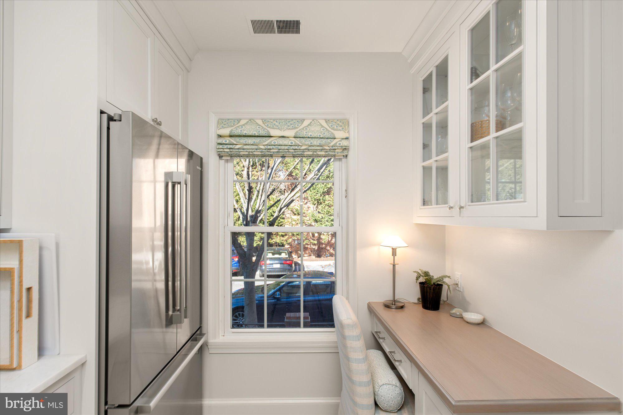 3285 Sutton Place Northwest, Unit B Washington, DC 20016 - Photo 7 of 31