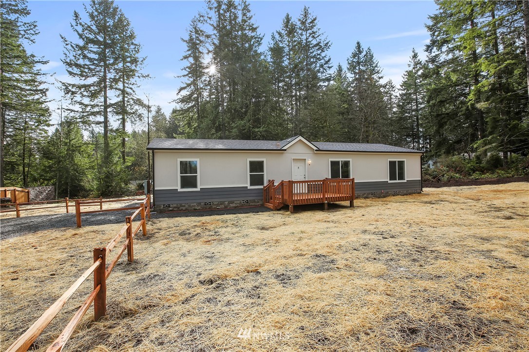 888 Southwest J H Road Port Orchard, WA 98367 - Photo 1 of 28 Gallery Image 1