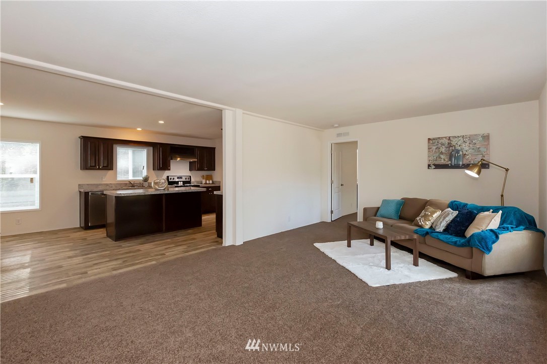 888 Southwest J H Road Port Orchard, WA 98367 - Photo 2 of 28 Gallery Image 2