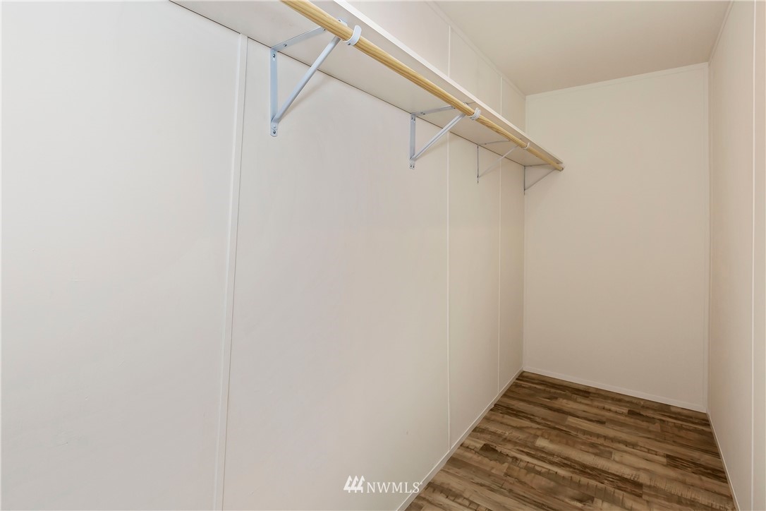 888 Southwest J H Road Port Orchard, WA 98367 - Photo 18 of 28 Gallery Image 18