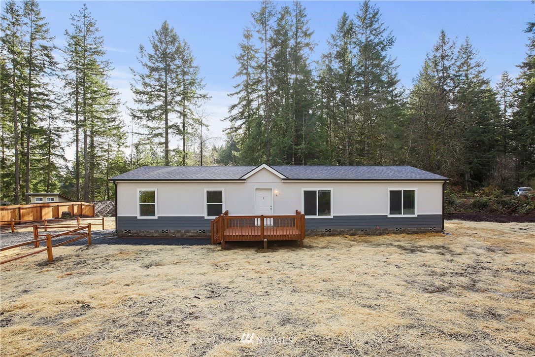888 Southwest J H Road Port Orchard, WA 98367 - Photo 22 of 28 Gallery Image 22