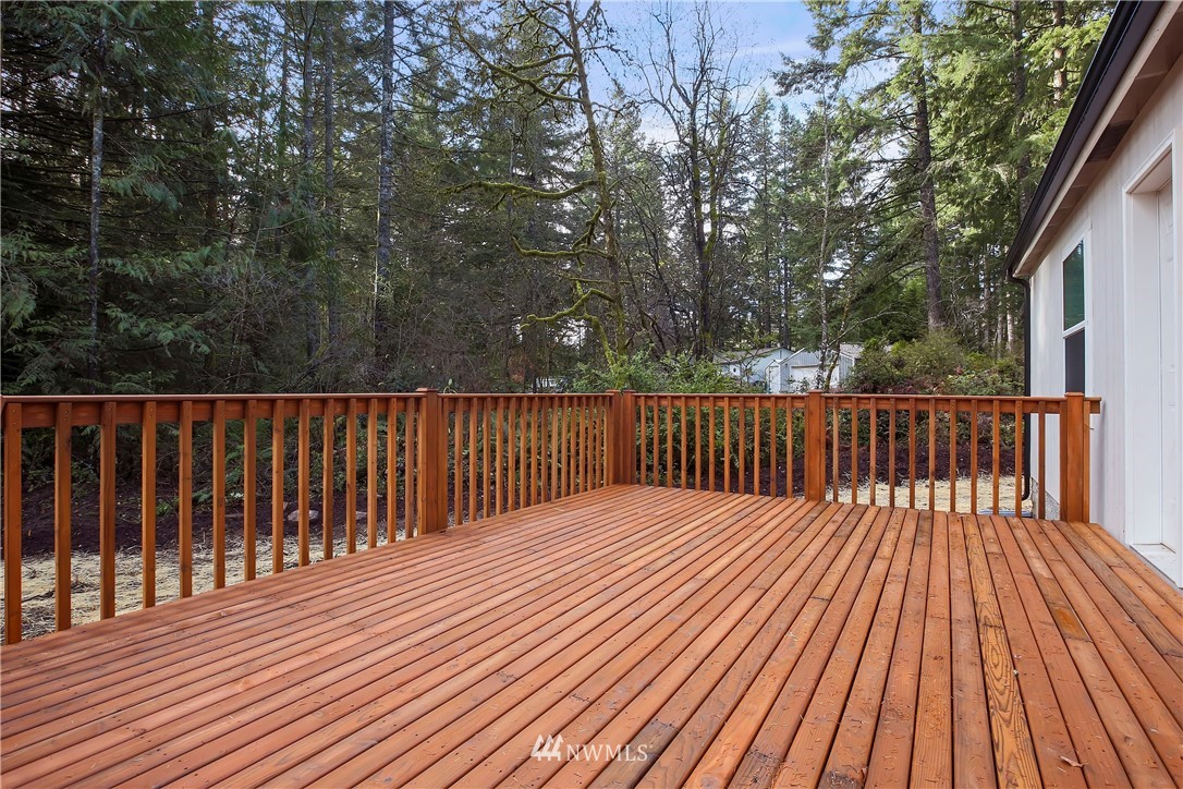 888 Southwest J H Road Port Orchard, WA 98367 - Photo 27 of 28 Gallery Image 27