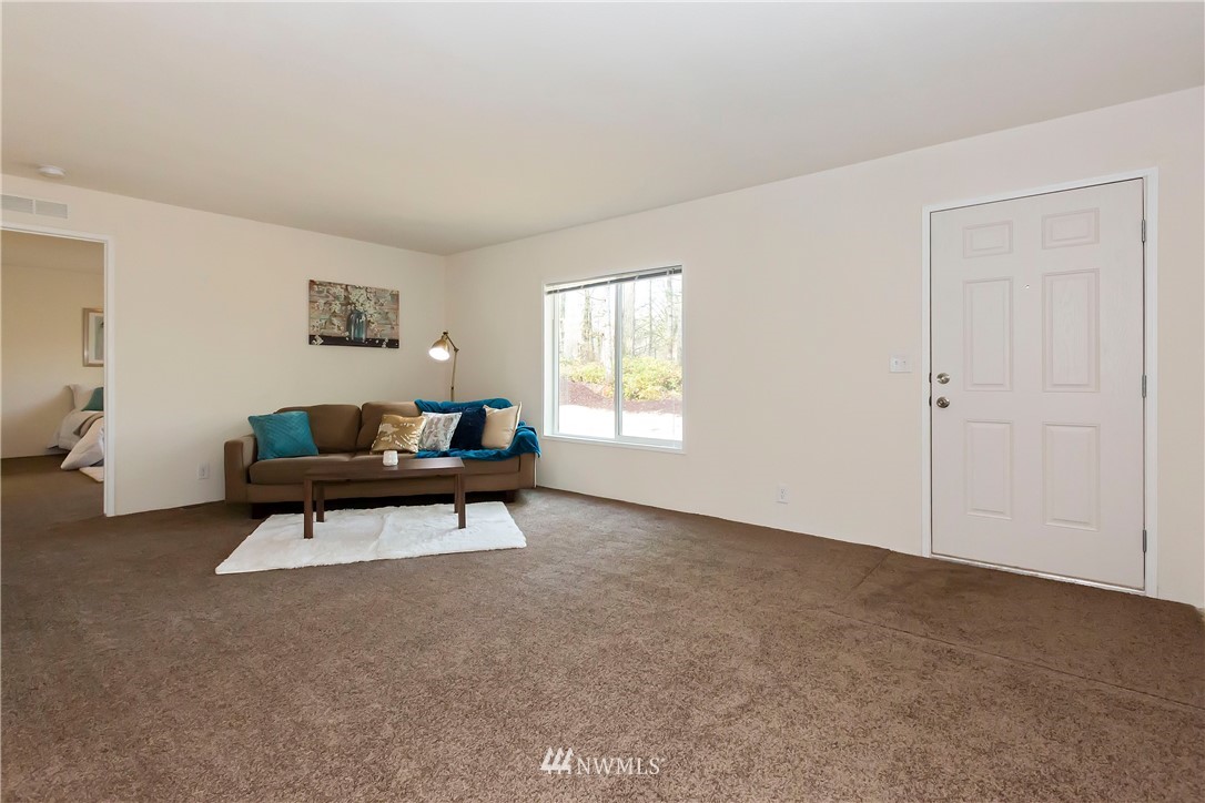 888 Southwest J H Road Port Orchard, WA 98367 - Photo 7 of 28 Gallery Image 7