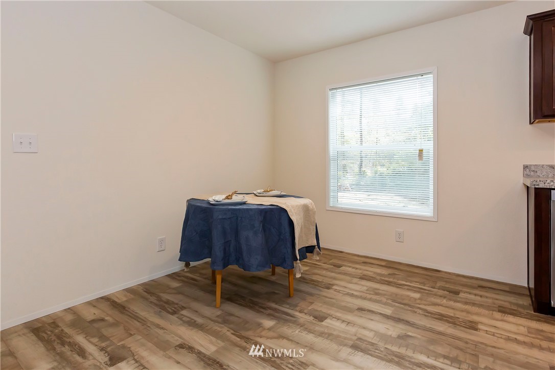 888 Southwest J H Road Port Orchard, WA 98367 - Photo 9 of 28 Gallery Image 9