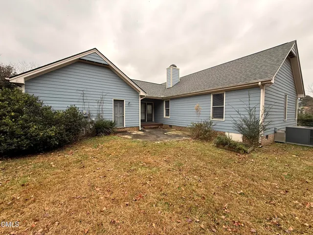 $2,200 | 405 Avent Circle, Holly Springs, NC 27540