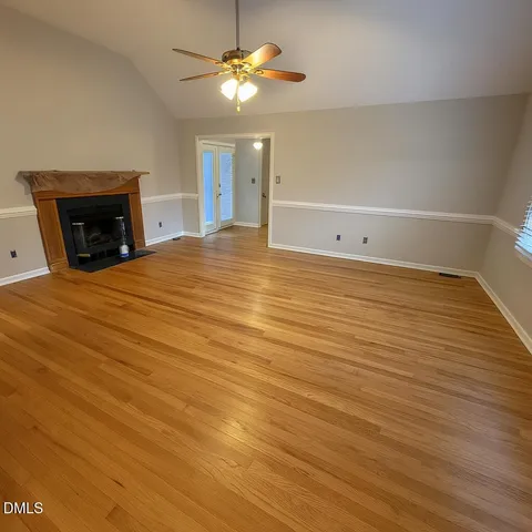 $2,200 | 405 Avent Circle, Holly Springs, NC 27540