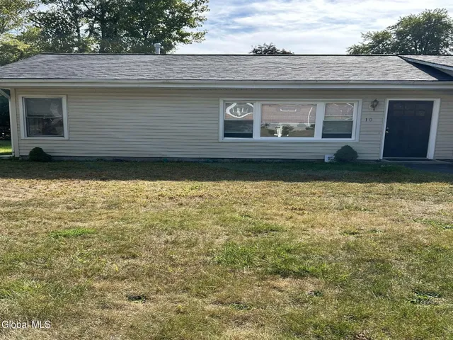 $1,600 | 10 Grove Place, Bethlehem, NY 12203