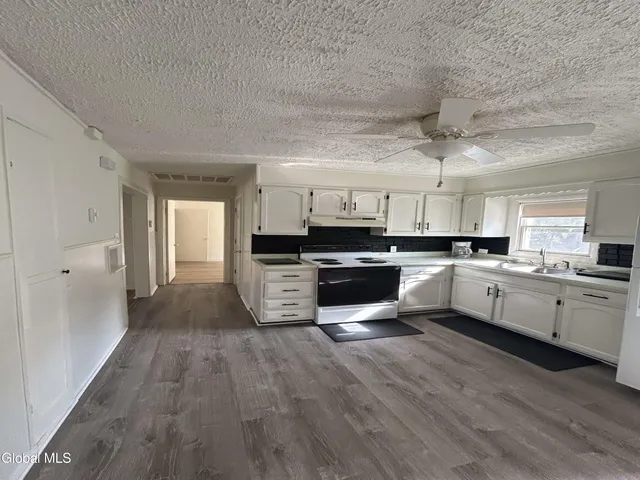 $1,600 | 10 Grove Place, Bethlehem, NY 12203