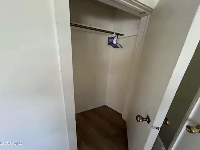 $1,600 | 10 Grove Place, Bethlehem, NY 12203