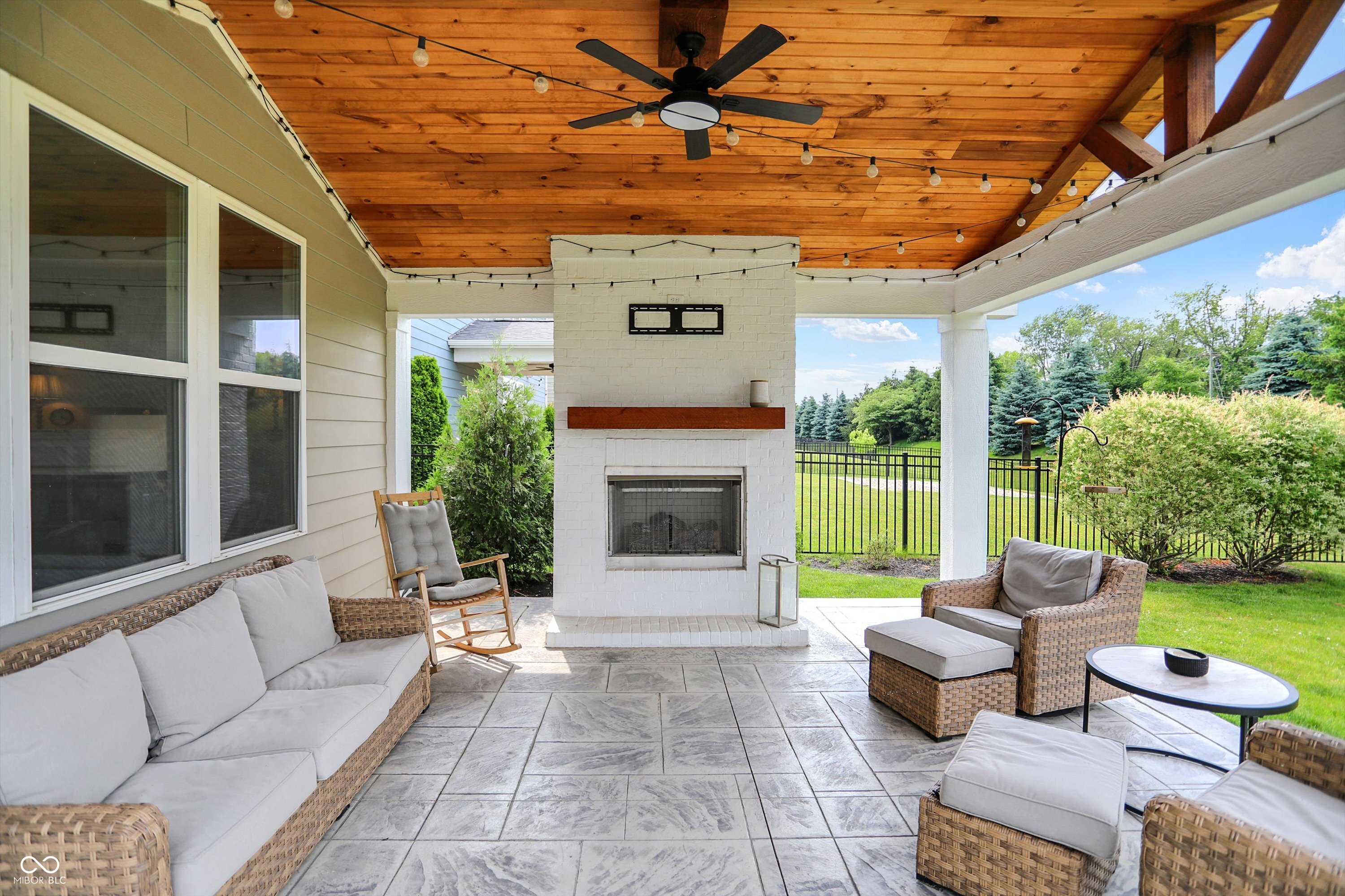 848 Silverheels Drive Westfield, IN 46074 - Photo 2 of 26