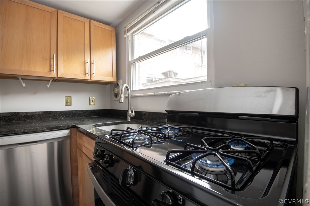 3109 North Parham Road, Unit 8 Richmond, VA 23294 - Photo 20 of 37