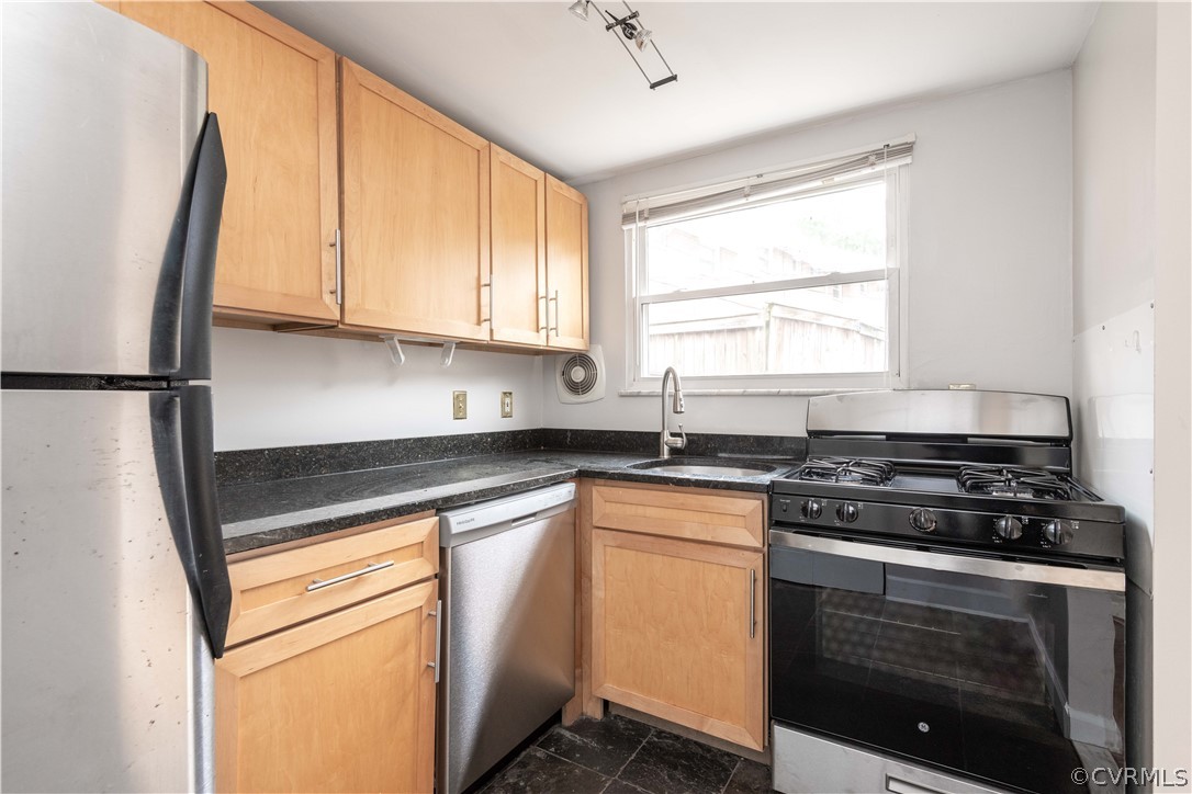 3109 North Parham Road, Unit 8 Richmond, VA 23294 - Photo 21 of 37