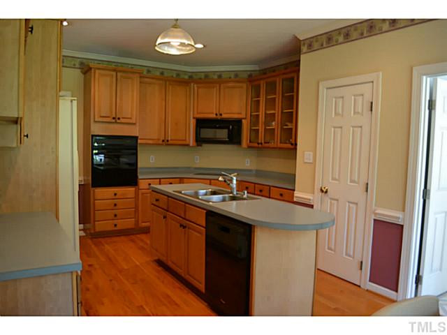 1809 Pebble Hill Court Raleigh, NC 27604 - Photo 3 of 20 Kitchen