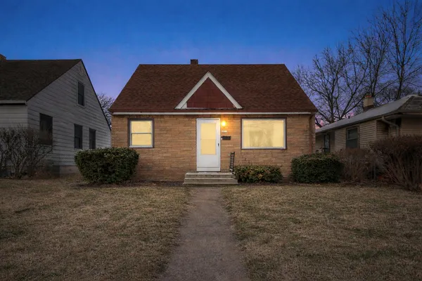 $219,000 | 4853 North 90th Street, Milwaukee, WI 53225