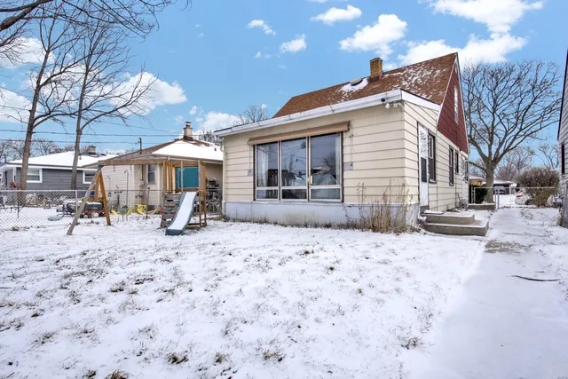 $228,000 | 4853 North 90th Street, Milwaukee, WI 53225