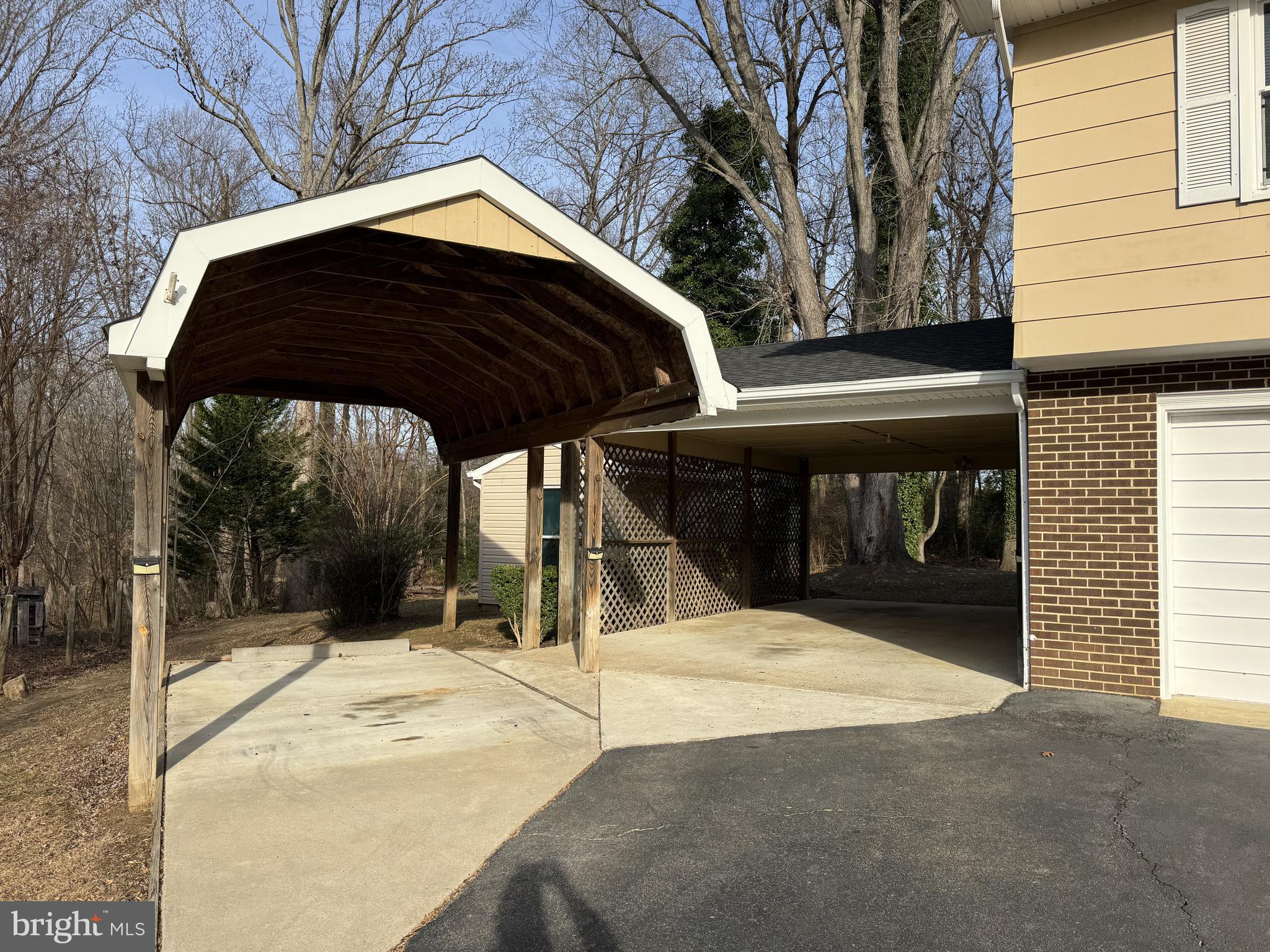 30170 Curtiss Road Mechanicsville, MD 20659 - Photo 3 of 35 CarPorts