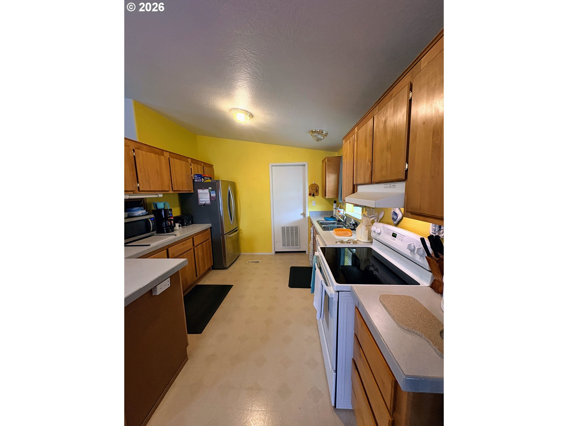 510 Patrick Loop Cottage Grove, OR 97424 - Photo 9 of 38