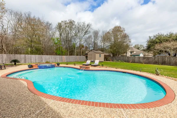 $400,000 | 7615 Colonial Drive, Beaumont, TX 77707