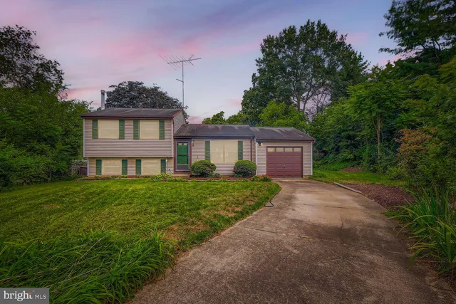 $390,000 | 7735 Leaside Court, Hanover, MD 21076