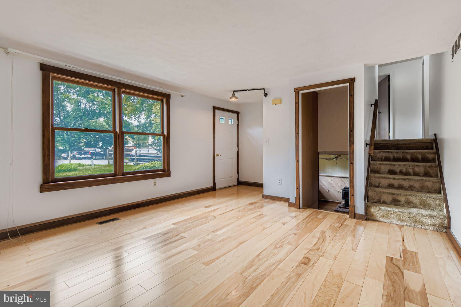 7735 Leaside Court Hanover, MD 21076 - Photo 7 of 29