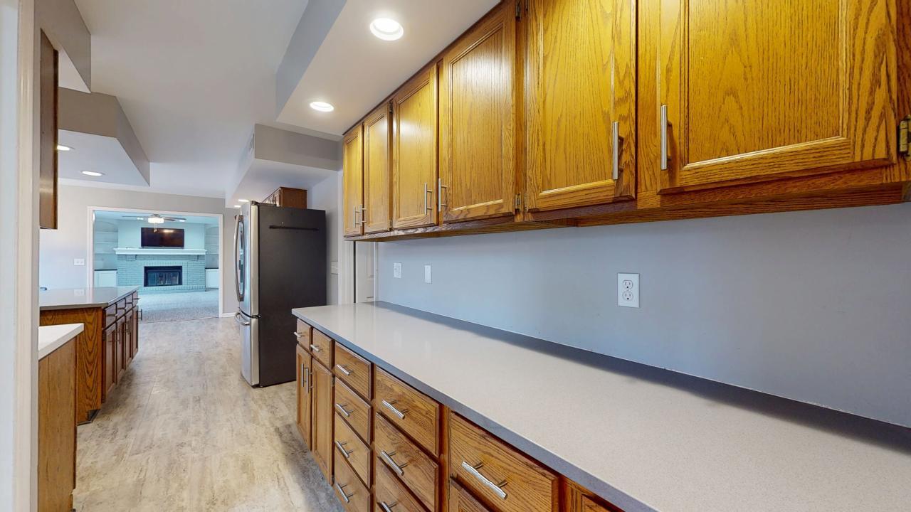 1604 Devonshire Drive Champaign, IL 61821 - Photo 9 of 35