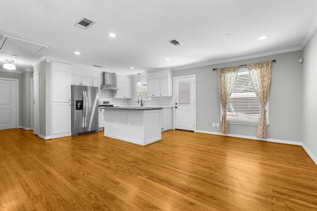 563 Hambrick Road Dallas, TX 75218 - Photo 19 of 36