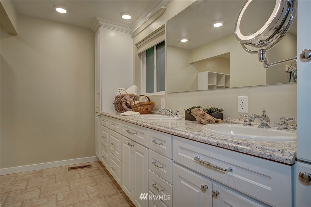 4433 Phillips Road Southeast Port Orchard, WA 98366 - Photo 34 of 40 Gallery Image 34