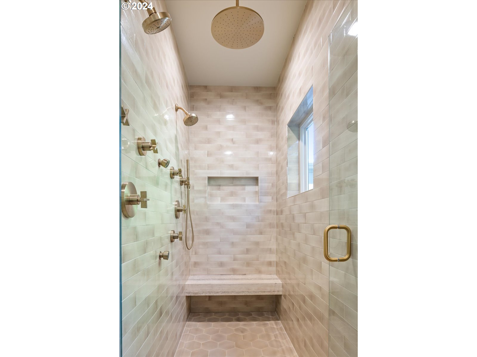 1933 Highlands Loop Lake Oswego, OR 97034 - Photo 22 of 48 a bathroom with a shower