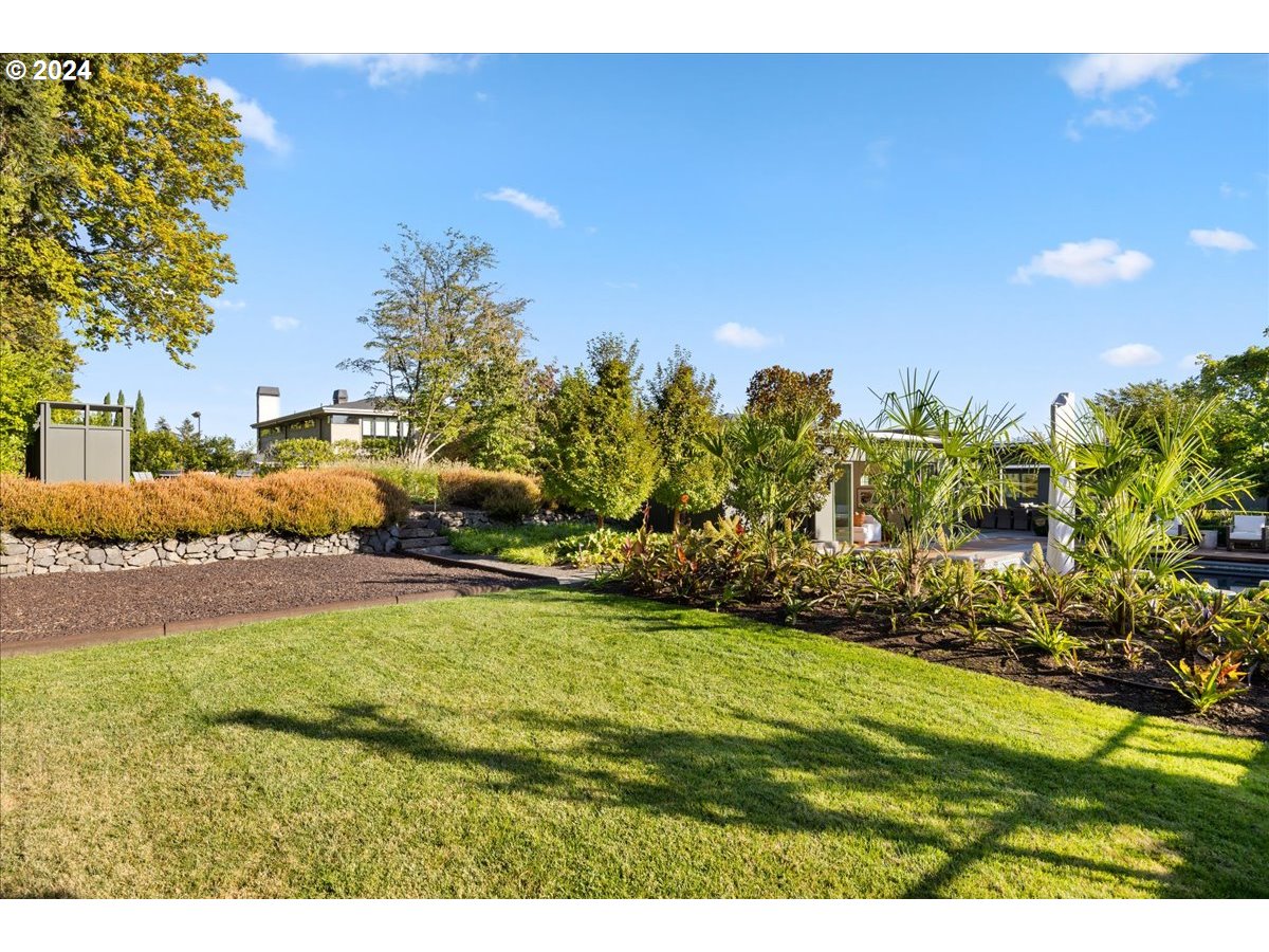 1933 Highlands Loop Lake Oswego, OR 97034 - Photo 46 of 48 a view of an outdoor space and a yard
