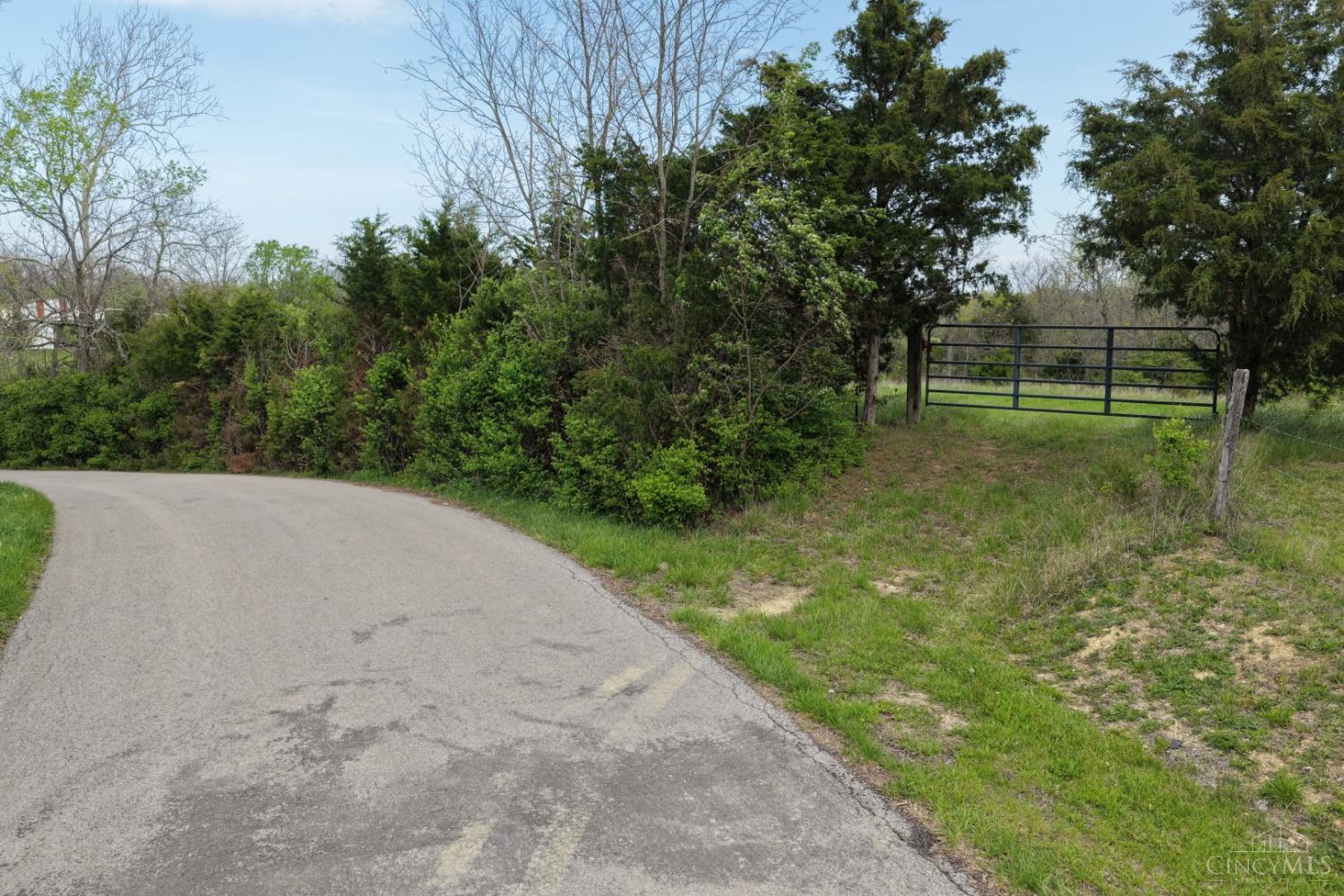 9951 Fishing Gut Road Aberdeen, OH 45101 - Photo 2 of 50