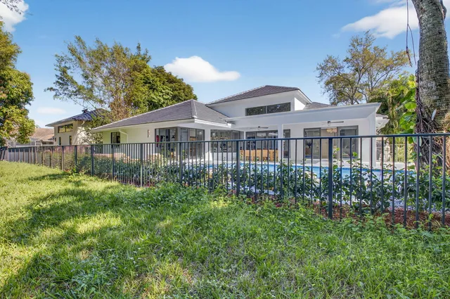 $3,999,999 | 5723 Hamilton Way, Boca Raton, FL 33496